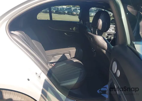 2019 Mercedes-Benz E 300 4Matic из США, поврежденный, VIN WDDZF4KB9KA550117